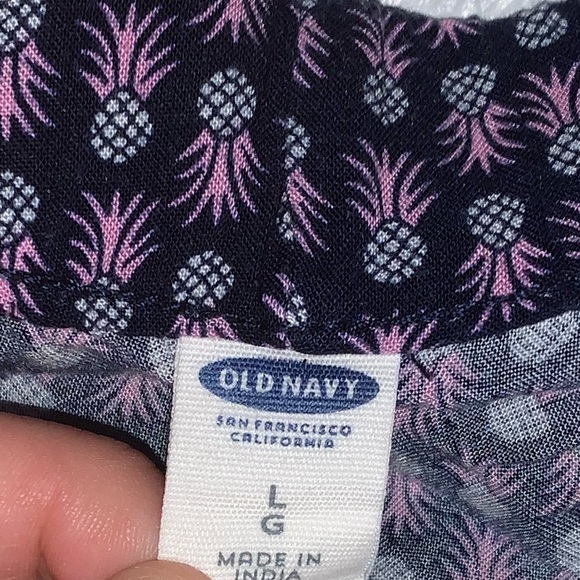 Old Navy shorts - Picture 3 of 3